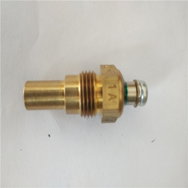 8-97170327-0 8-98023717-0 مستشعر درجة حرارة الماء 4HK1 قطع غيار الحفارات الكهربائية